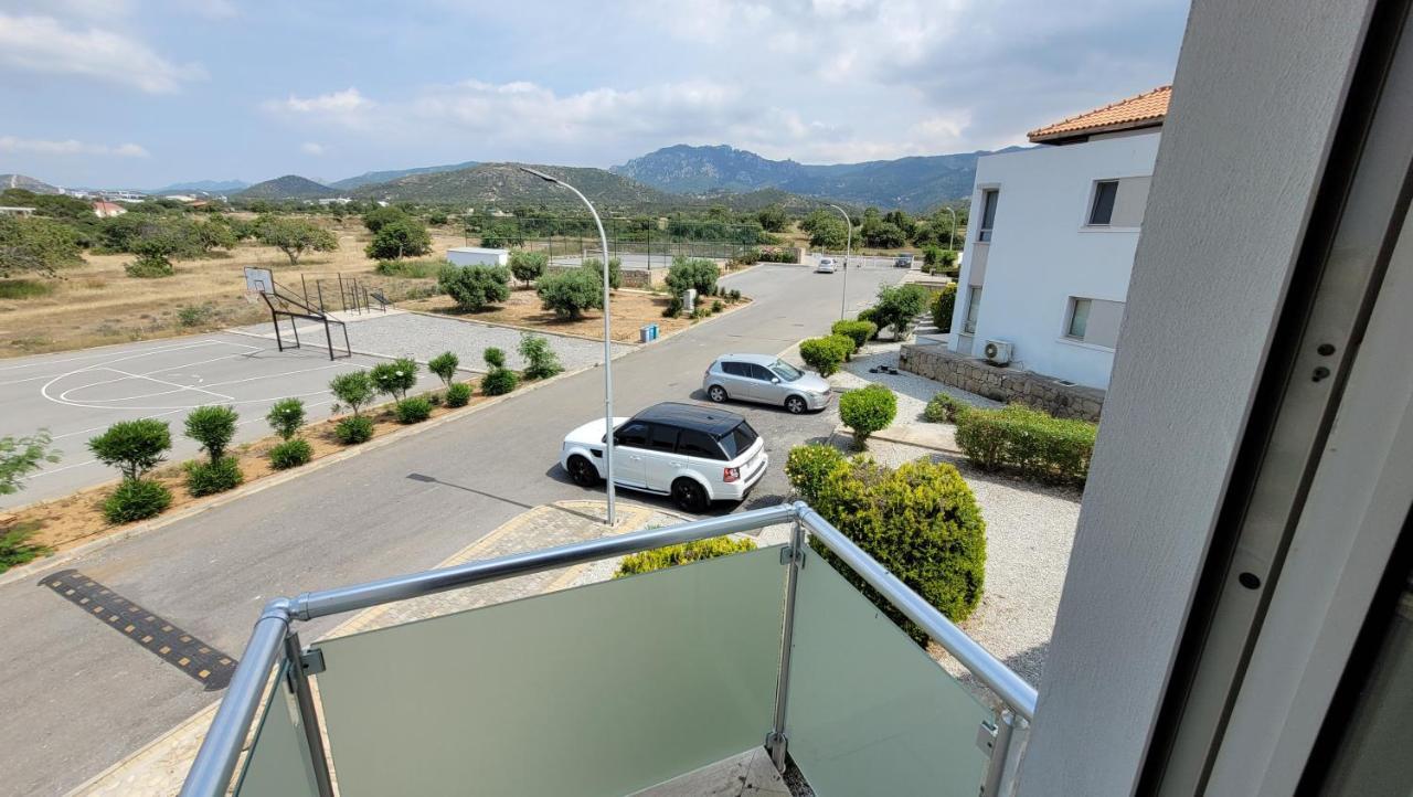 Sea And Mountain View Beachfront Penthouse Yali Luaran gambar