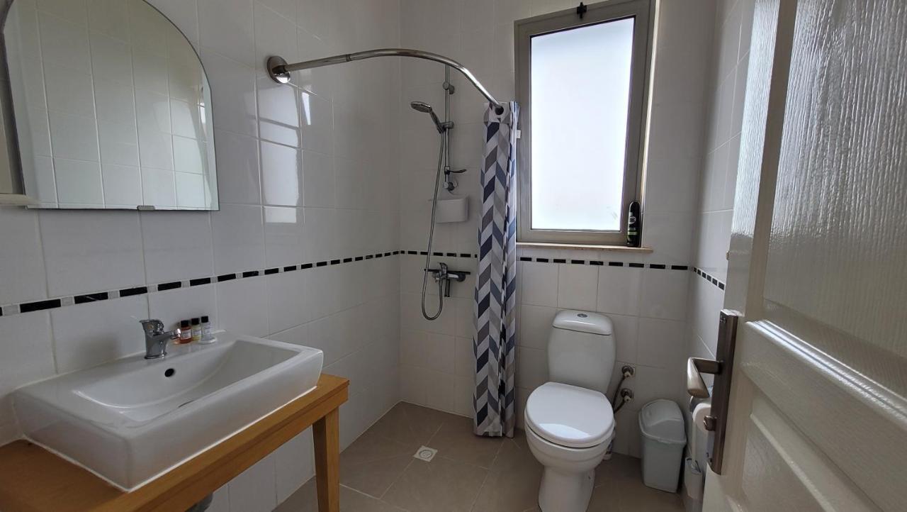 Sea And Mountain View Beachfront Penthouse Yali Luaran gambar