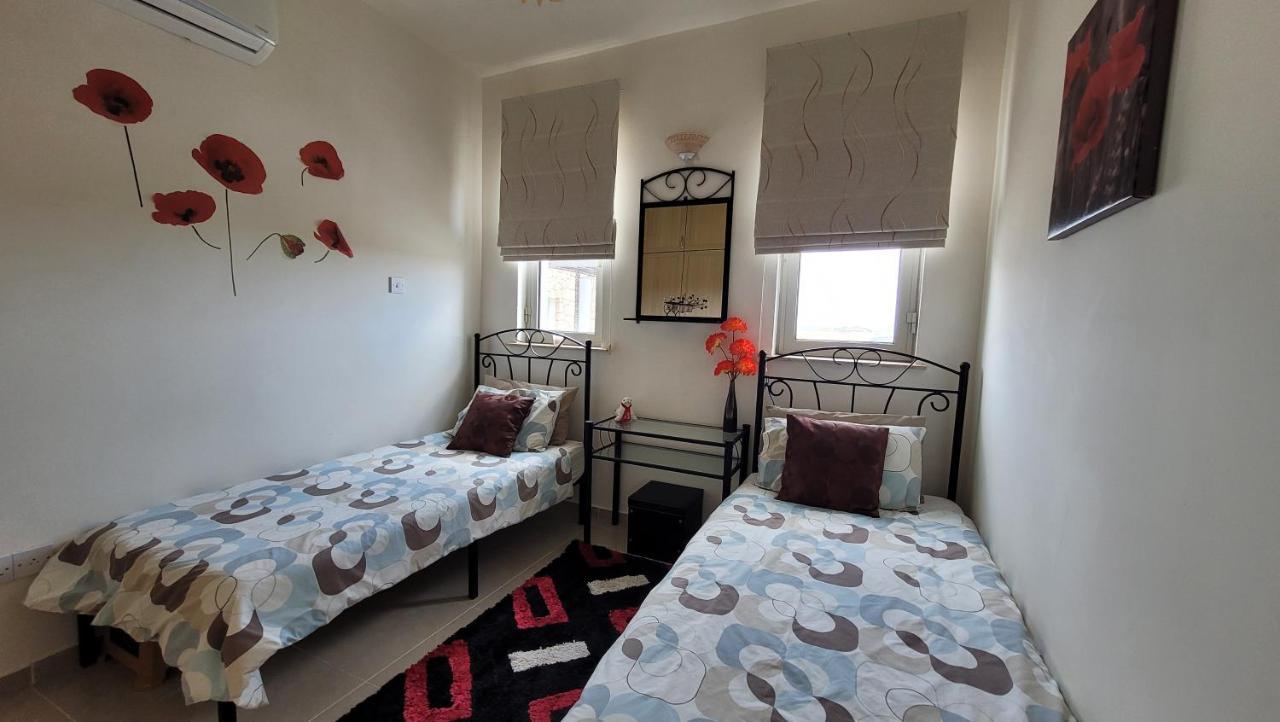 Sea And Mountain View Beachfront Penthouse Yali Luaran gambar