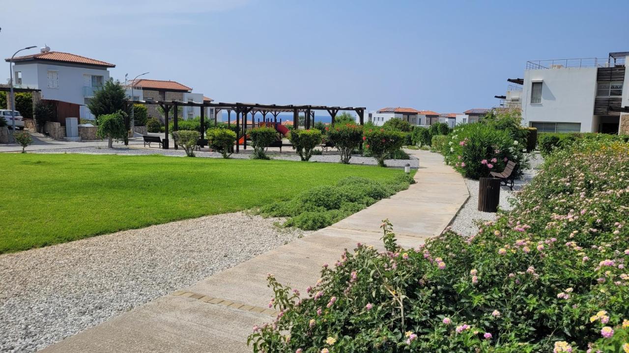Sea And Mountain View Beachfront Penthouse Yali Luaran gambar