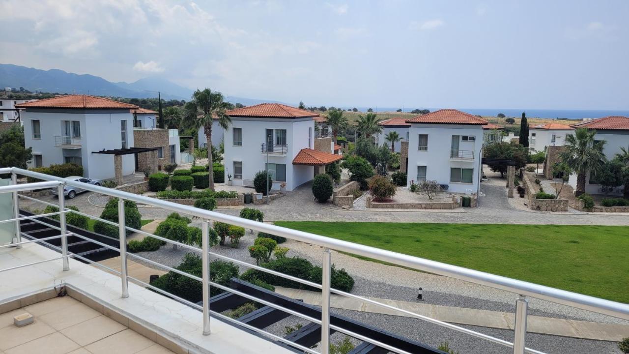 Sea And Mountain View Beachfront Penthouse Yali Luaran gambar