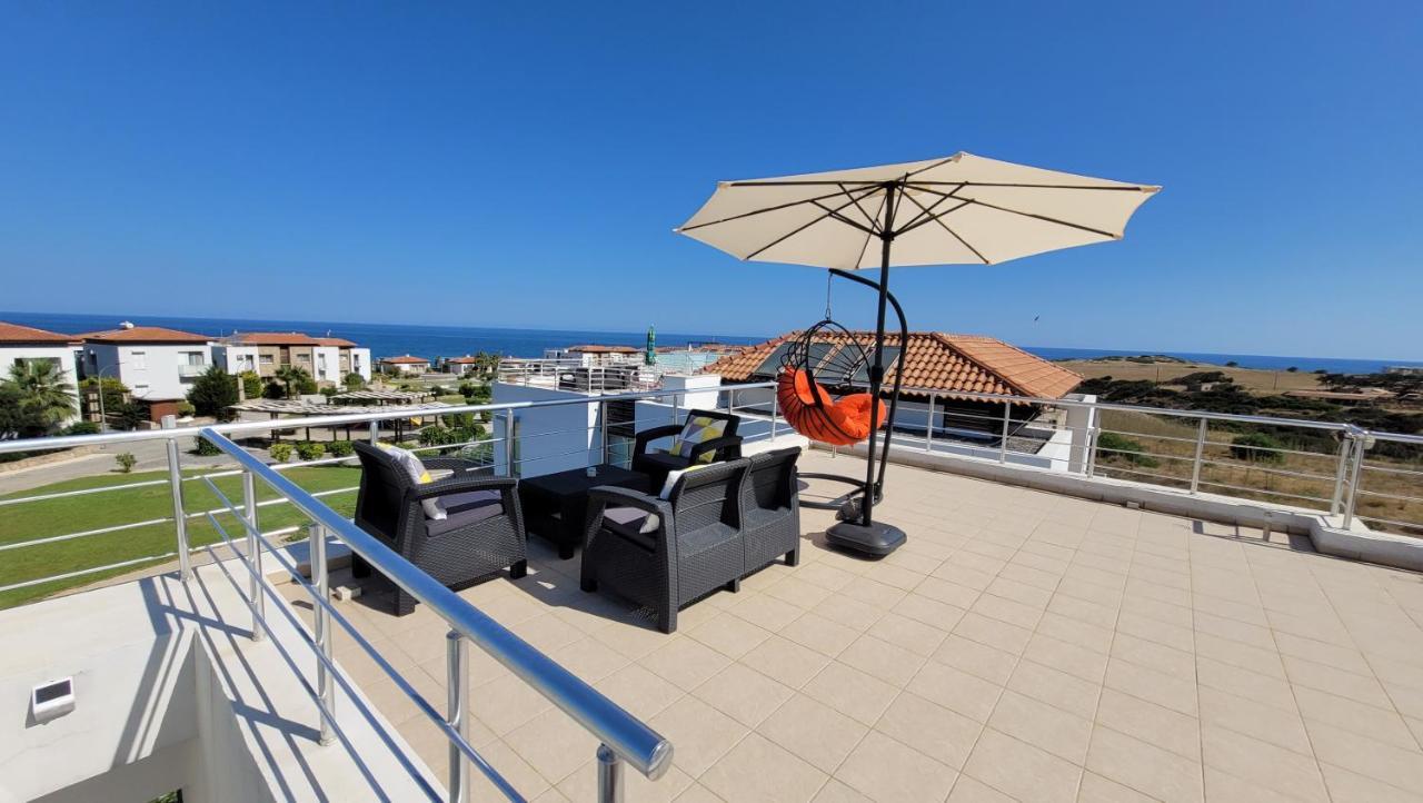 Sea And Mountain View Beachfront Penthouse Yali Luaran gambar